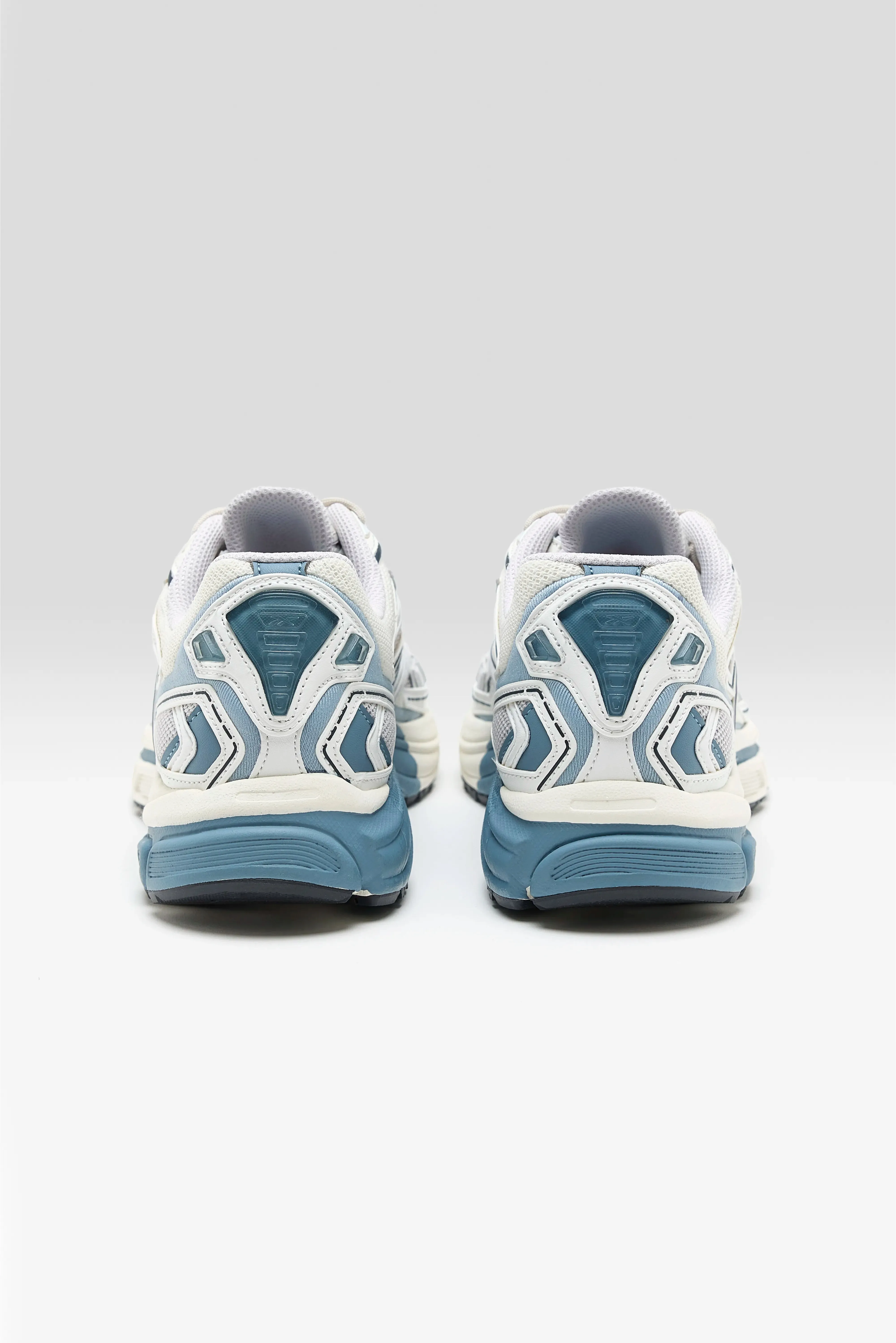 Premier Road Ultra for Women  (251 / W / BLUE)